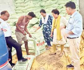 कृषि अधिकारियों ने किया शहपुरा डबल लॉक केंद्र का निरीक्षण
