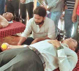 पुलिस की मानवीय पहलः सेवा, हरियाली और रक्तदान की त्रिवेणी
