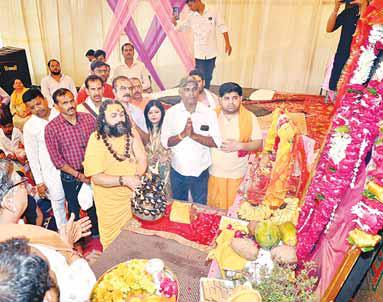 गुरु ही जीवन का सार और आधारः ब्रह्मचारी चैतन्यानंदजी
