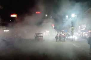 मच्छरों पर नियंत्रण के लिए मुख्य मार्गों, बस्तियों में फागिंग मशीन से किया धुआं