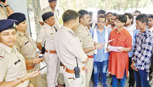 बागेश्वर धाम शिष्य मंडल ने सौंपा ज्ञापन