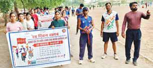 स्वस्थ जीवनशैली अपनाने के लिए किया गया प्रेरित तंबाकू निषेध दिवस पर शपथ एवं मिनी मैराथन दौड़