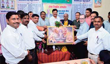 प्राचार्य को सेवानिवृत्ति पर दी समारोहपूर्वक विदाई