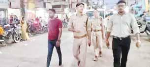 फुटपाथ पर अतिक्रमण कर आवागमन बाधित करने वालों के ठेले किए जब्त