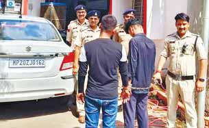 कार के 23 पेटी देशी शराब की गई जब्त, दो आरोपितों को गिरफ्तार कर भेजा जेल