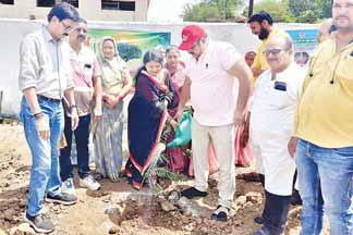 महापौर ने पार्क में पौधारोपण कर दिया पर्यावरण संरक्षण का संदेश