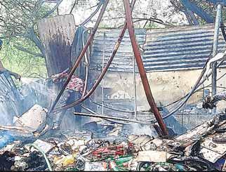 कबाड़ की दुकान में लगी भीषण आग