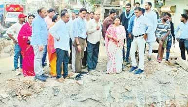 महापौर ने कहा जलभराव की शिकायत प्राप्त होते ही शीघ्रता से करें प्रयास जलभराव की समस्या से निपटनें अलर्ट मोड़ रहें अधिकारी कर्मचारी