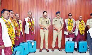 पुलिस अधिकारी व पांच कर्मचारी को दी गई भावभीनी विदाई