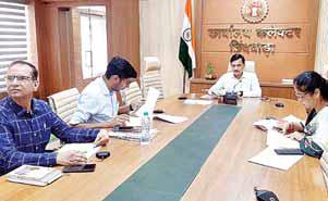कलेक्टर ने की विभिन्न विभागों के निर्माण कार्यों की समीक्षा