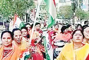 शौर्य यात्रा : महिलाएं दो पहिया वाहन से शामिल हुई; सेना की रक्षा के लिए किया पाठ
