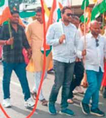 पार्टीजन का कहना कुछ दूरी पर ही भूल सुधार कर ली गई सेना के पराक्रम के सम्मान में निकाली गई तिरंगा यात्रा, उल्टा तिरंगा बना चर्चा का विषय