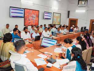 फॉर्मर रजिस्ट्री, सीमांकन, अभिलेख दुरूस्ती तथा बंटवारे के प्रकरणों पर प्राथमिकता के आधार पर कार्यवाही करने कलेक्टर ने दिये निर्देश