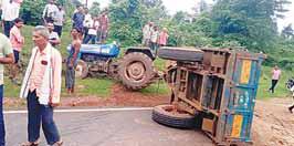 रेत से भरे ट्रेक्टर-ट्राली से टकरा कर युवक की मौत