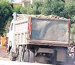 नगर परिषद गुनौर क्षेत्र में जारी है अवैध मिट्टी का खनन व परिवहन, जिम्मेदार खामोश