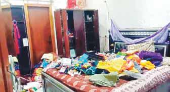 हाईटेक सिक्योरिटी वाली कॉलोनी में वारदात, बैंक व बिजली विभाग के अधिकारी बने शिकार श्रीजी कॉलोनी में एक साथ पांच फ्लैटों में भीषण चोरी, लाखों के आभूषण और नकदी ले उड़े चोर