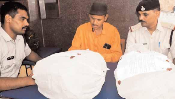 मथुरा से चांदी लेकर सतना आए युवक को जीआरपी ने पकड़ा