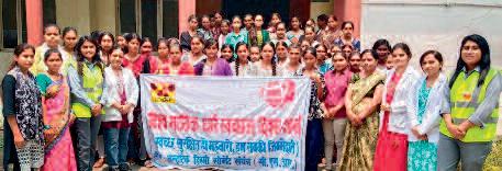 मासिक धर्म जागरूकता दिवस पर संयंत्र ने बांटे सेनेटरी पैड