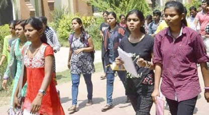 தமிழகம் முழுவதும் அனைத்து கல்லூரிகளும் திறக்கப்பட்டன