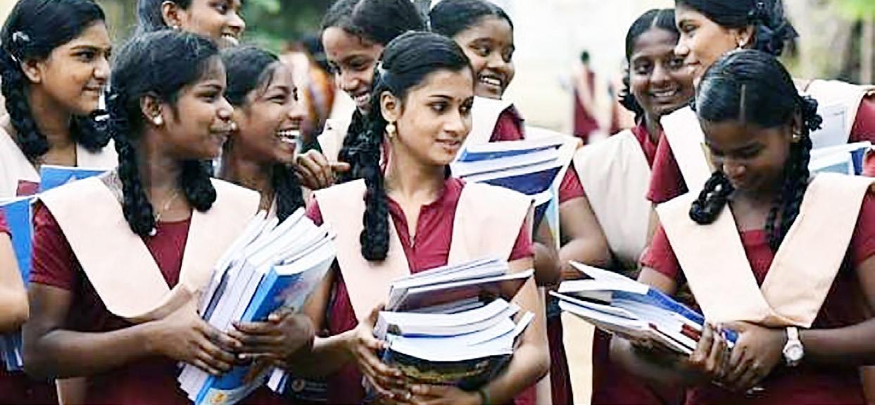 அதிக அளவில் பெண்கள் படித்து வேலைக்கு செல்வதில் தமிழ்நாடு தனிச் சிறப்பு