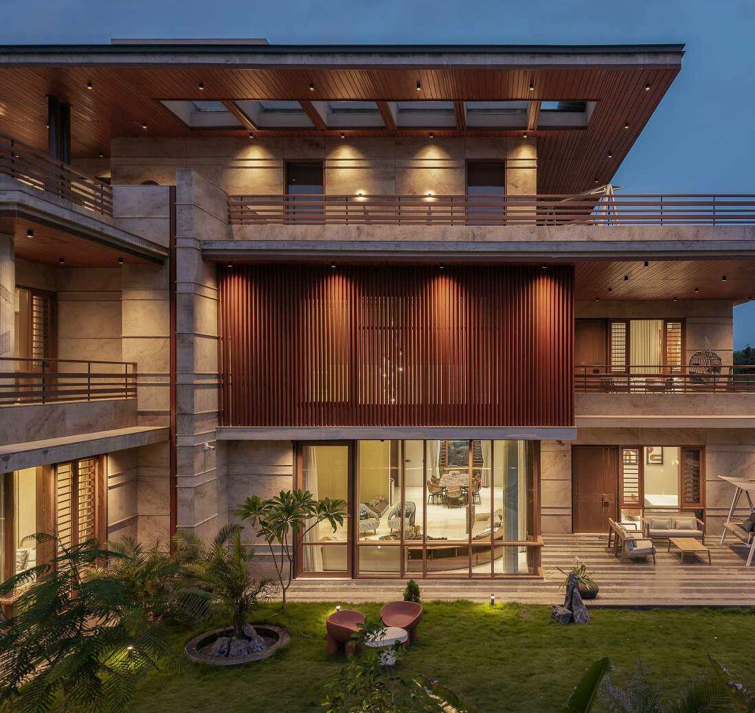 Tree of Life : A Home Rooted in Nature and Spirit