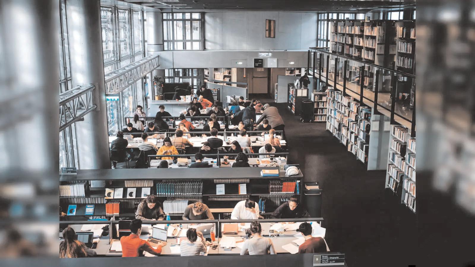 Over 73 pc B-school aspirants worldwide now prefer full-time, in-person programmes: Survey