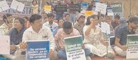 Untainted teachers plans to more strong protest i in WBSSC job case