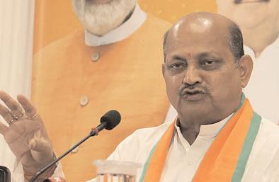 BJP blames BJD for govt facing problems in returning money to chit fund victims