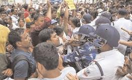 Nearly 100 protesting jobless 'tainted' teachers detained on way to state secretariat in Bengal