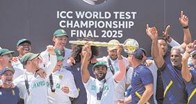 South Africa wins the World Test C’ship, its first major cricket title in 27 years