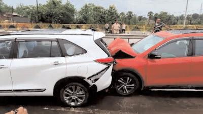 Former CM Hemananda Biswal's wife and daughter injured in road accident