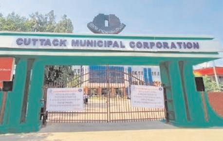 CMC seals 3 water bottling units for supplying untreated drinking water