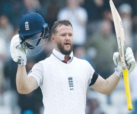Duckett butchers Indian bowlers to win first Test for England