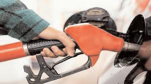 Delhi fuel ban: Delhi HC seeks authorities’ response on plea over penalty to petrol pump owners