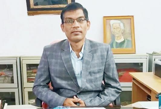 FM College principal arrested after student sets herself on fire