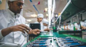 India's smartphone exports hit record $7.72 bn in Q1FY26 with Apple leads with $6 billion sale