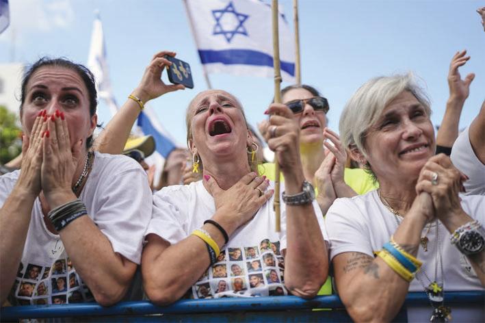 Living hostages, Palestinian prisoners released as part of ceasefire in Gaza