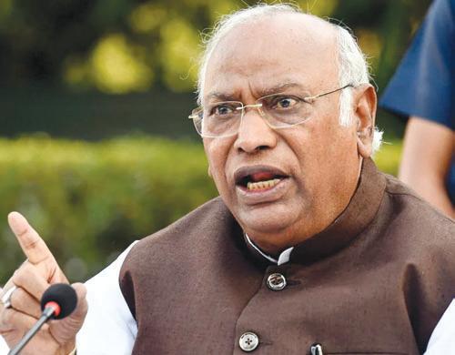 Read Nehru-Patel correspondence: Kharge to Modi on Kashmir's issue