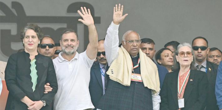 Congress stages rally against ‘vote chori’; Rahul Gandhi pledges to oust Modi govt