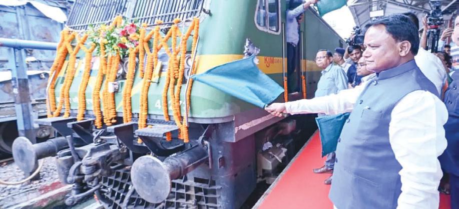 Odisha CM launches Somnath Swabhiman yatra, flags off train carrying 1,100 people to Gujarat