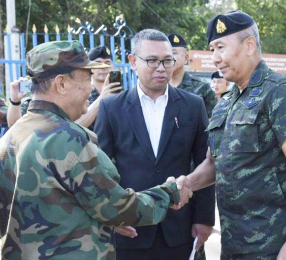 Army chiefs try to resolve Thai-Cambodian border dispute