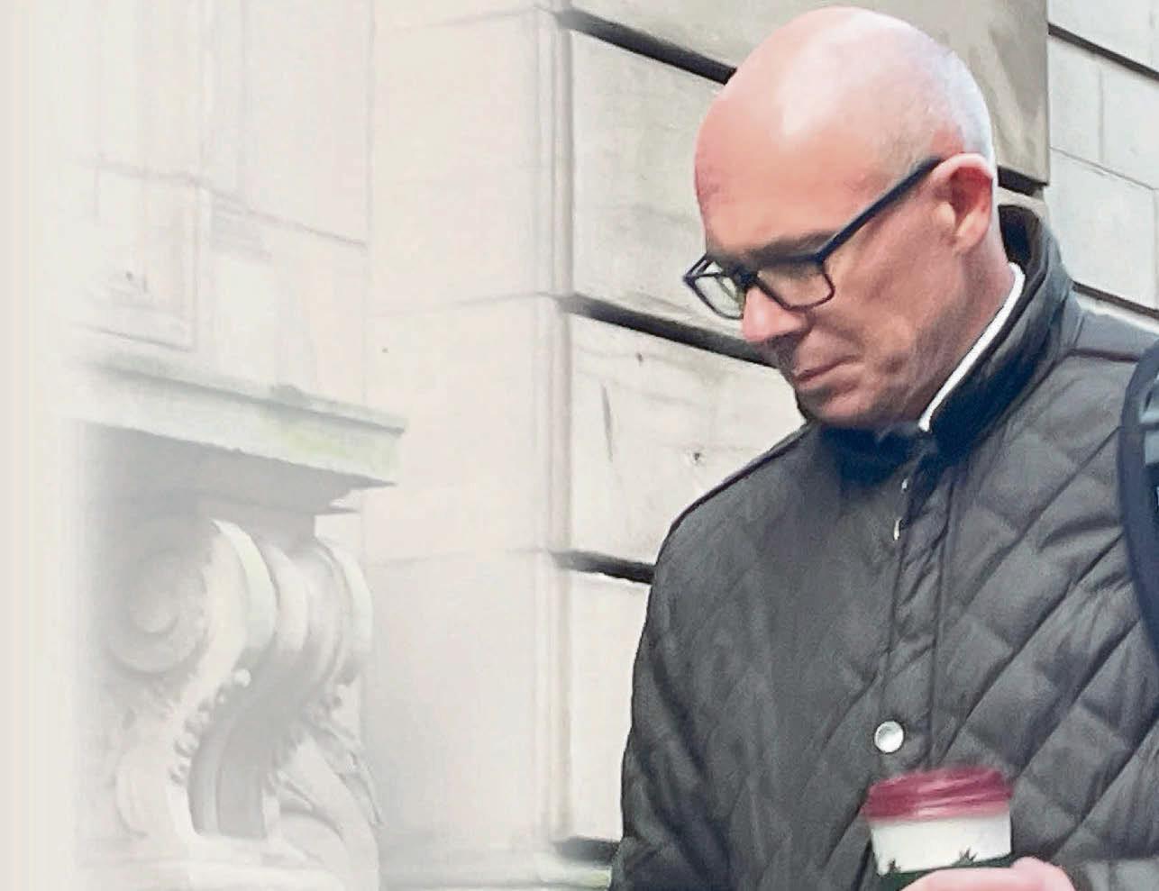 COP SHARED VICTIM'S SEX ABUSE PICS