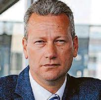 Reform chief 'took bribes to speak up for Russians'