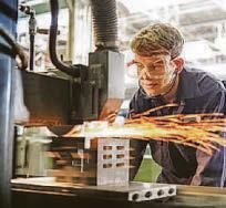 Factory jobs cut at fastest rate in 5 yrs