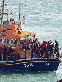 MIGRANTS OFFERED BOATS 'DISCOUNT'