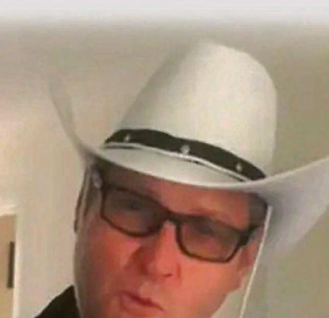 Brit held for 'smuggling arms secrets to China'