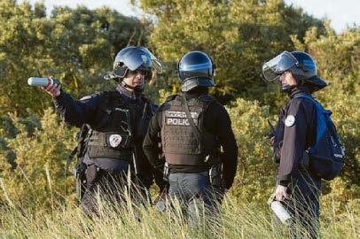 French cops in tear gas blitz on migrants