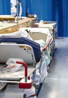 1 IN 5 A&E CARE ON TROLLEYS & CHAIRS