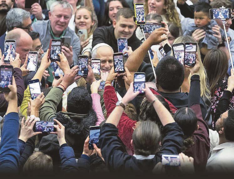 It's the Pope-arazzi