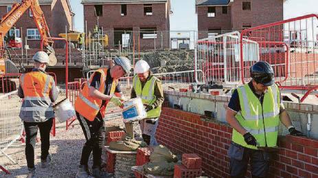 Minister: UK needs 250k more builders